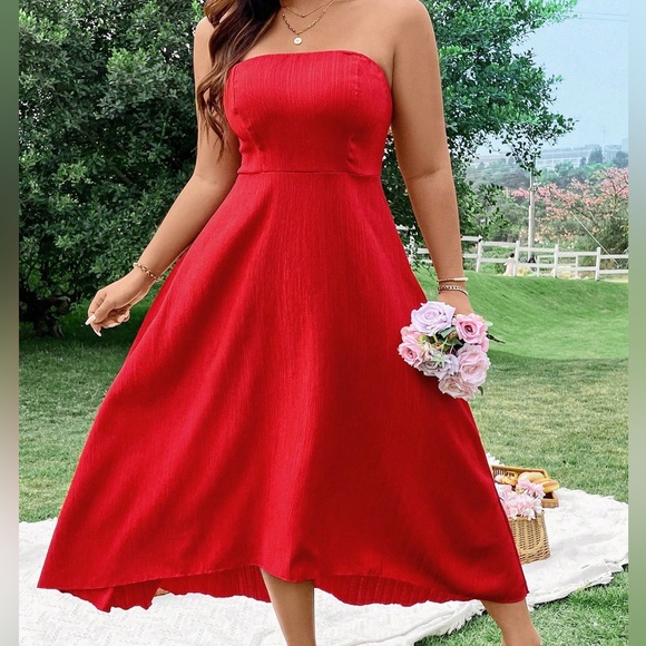 Dresses & Skirts - Belle Red Strapless Waist Cinched Dress 16